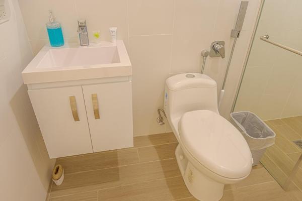 Furnished 2-bedroom beach home in playa caracol