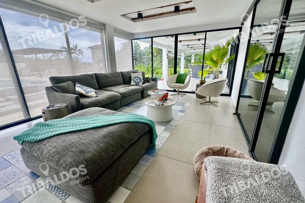 Beach house for sale in el cortijo, costa esmeralda