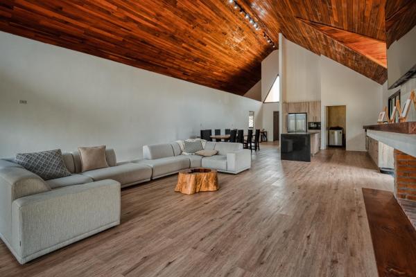 Casa amplia en volcan panama