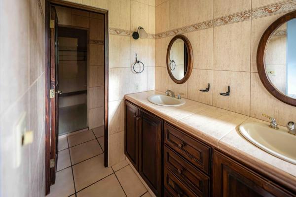 Se vende casa unifamiliar adosada de 2 recamaras en boquete
