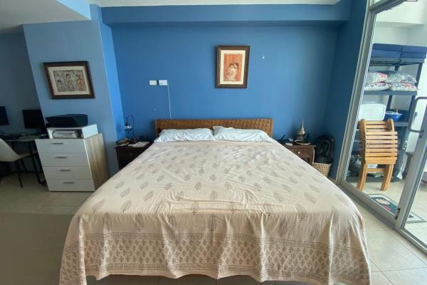 Apartamento frente al mar en coronado bay: dos estudios fusionados