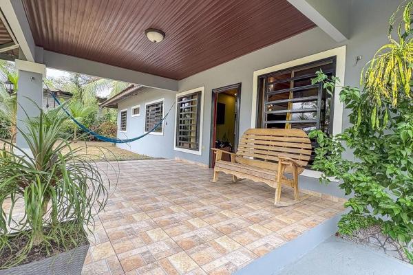 Amplia propiedad con casa y lote de 2.182 m²