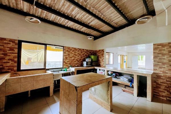 Venta de local comercial de dos pisos en downtown, la chorrera