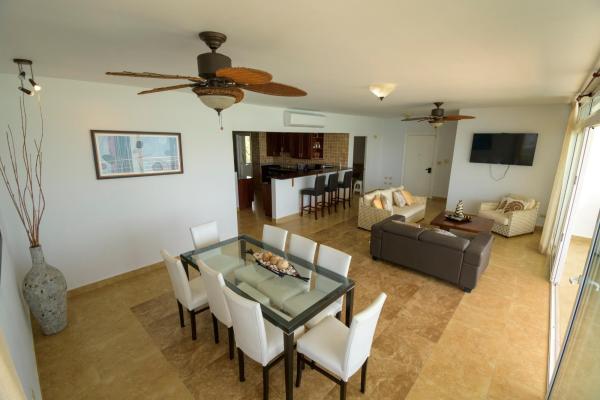 Exclusivo apartamento frente al mar