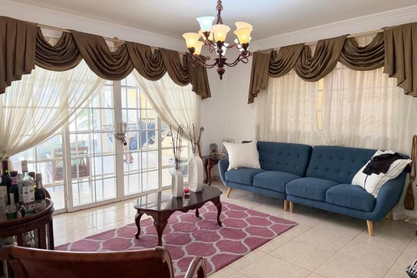 For sale:duplex house in brisas de golf, with pool