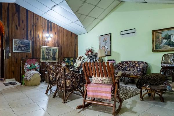 Highland home with 2 hectares in volcan