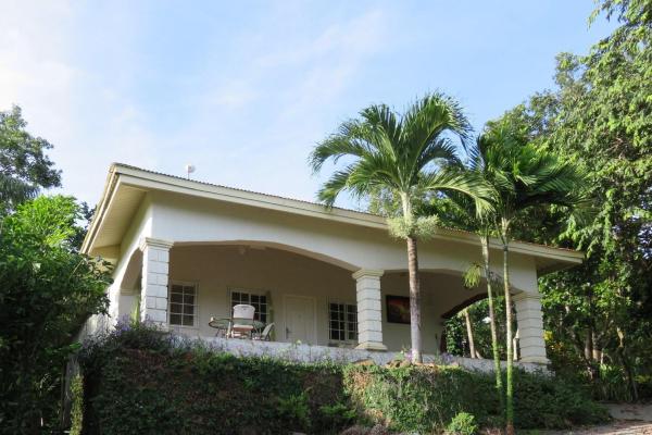 Península with house and ocean access