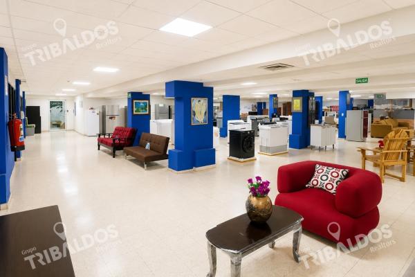 (negociable) venta de edificio comercial en calidonia