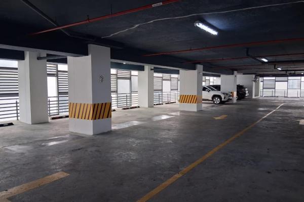 Office for sale or rent with option to purchase