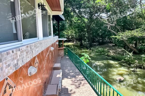 Se vende hacienda en punta barco resort