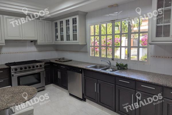 Venta de casa en las cumbres, la meseta