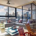 Ganga! venta de apartamento remodelado en ph san francisco bay con vista al mar