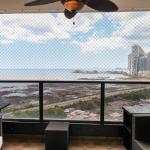 Venta de apartamento remodelado en san francisco bay con vista al mar