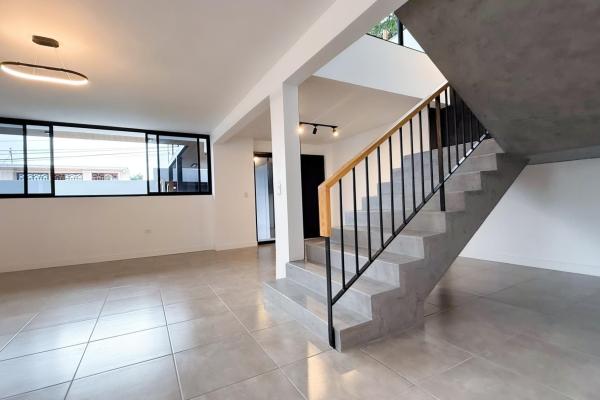 Hermosa casa moderna industrial en betania