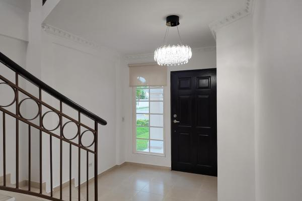 Alquiler de casa unifamiliar en esquina – costa sur, villa valencia