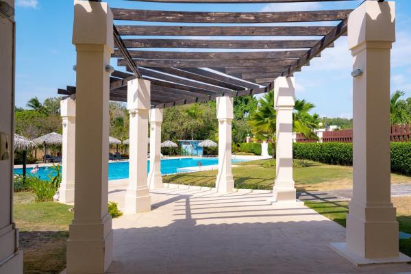 Apartamento en el 8vo piso en coronado golf tower