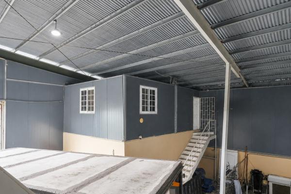 Venta de galera con mezzanine en pacora