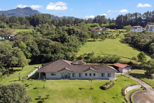 Exclusive estate in lucero boquete