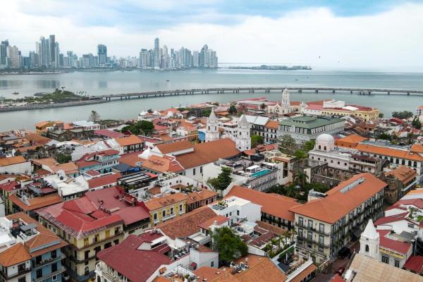 Venta de apartamento con elevador y estacionamiento en casco antiguo