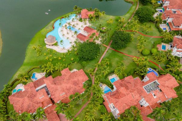 Lake view apartment in casa del sol buenaventura