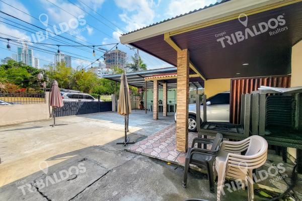 Venta de terreno con casa en coco del mar