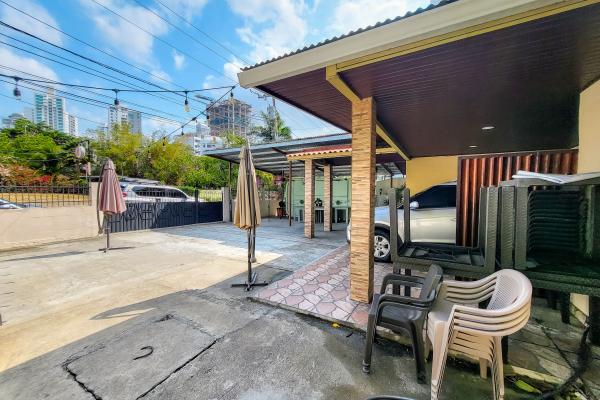 Venta de terreno con casa en coco del mar