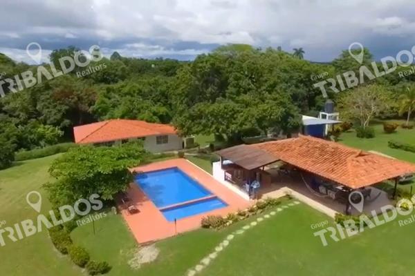 Se vende terreno frente al mar en sea cliff con casa y piscina