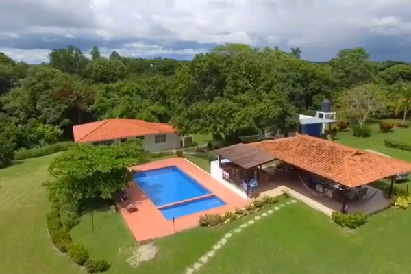 Se vende casa frente al mar en sea cliff