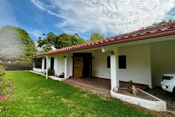 House in coronado, las acacias avenue