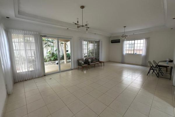 House for rent at altos de panama