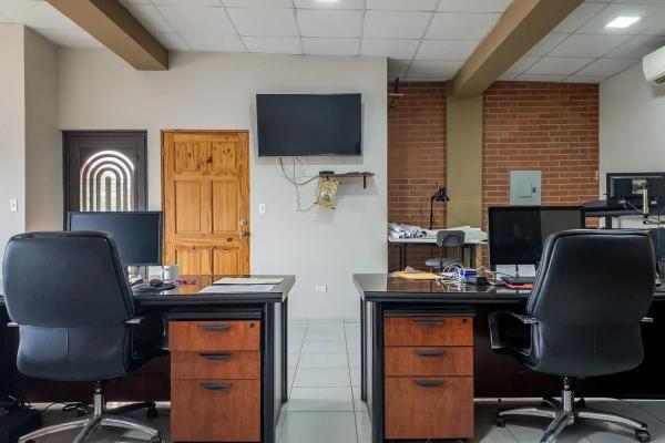 Commercial building for sale in downtown david