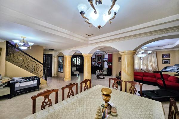 Venta de amplia casa en albrook