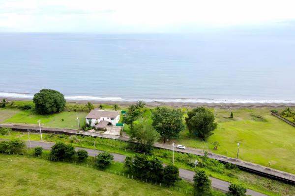 1,085 m2 lot for sale in portobelo panama