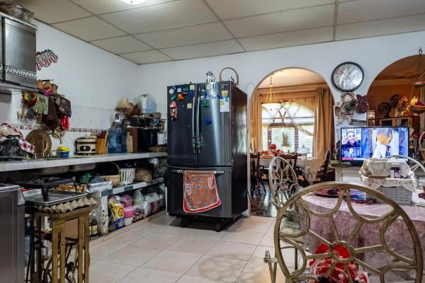 Highland home with 2 hectares in volcan