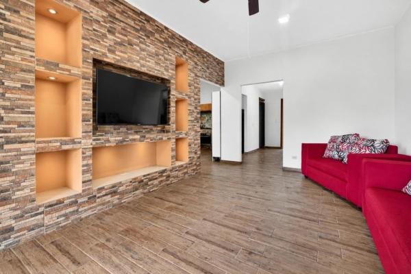 3-bedroom home & apartment near el estero beach