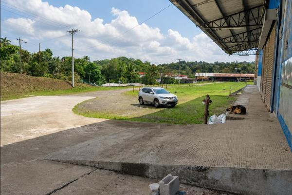 Warehouse sale in las cumbres