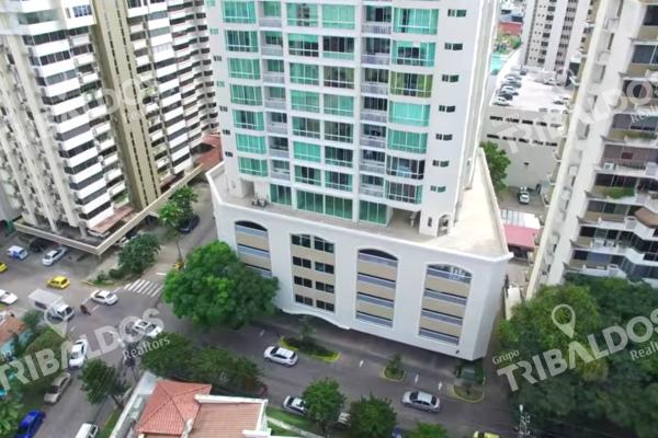 Se vende penthouse de 4 recámaras, en marbella