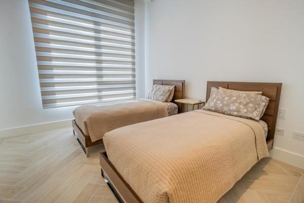 Beach club residences, ocean reef island