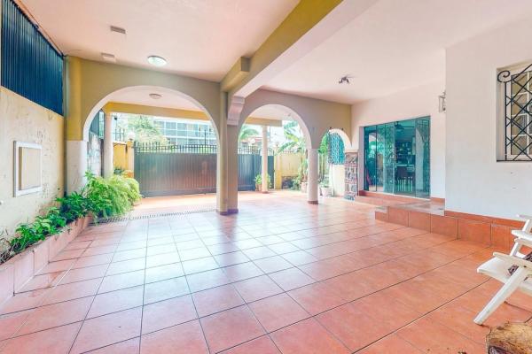 House for sale in the old town of colón, panama