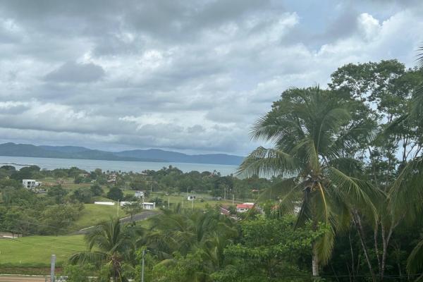 En venta: espectacular terreno con vistas al mar.