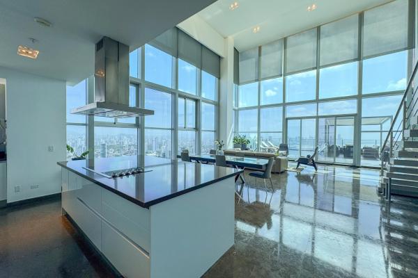 Luxury penthouse in panama city panama