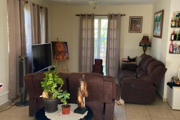 Beautiful house for sale in villas del golf chitré