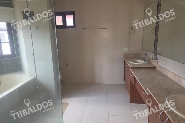 Sale of house in el doral