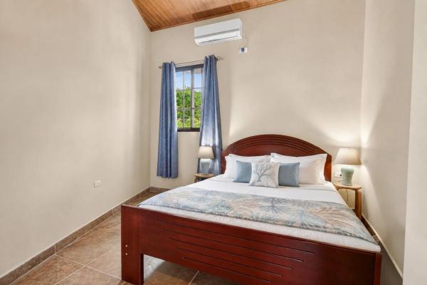 Ocean view villa with 6 apartments and pool