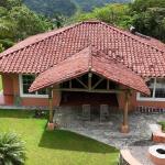 Spacious home for sale in altos del maria with pan