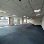 Venta de oficina comercial en world trade center en marbella.