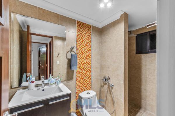 Apartamento con terraza en embassy club courtyard