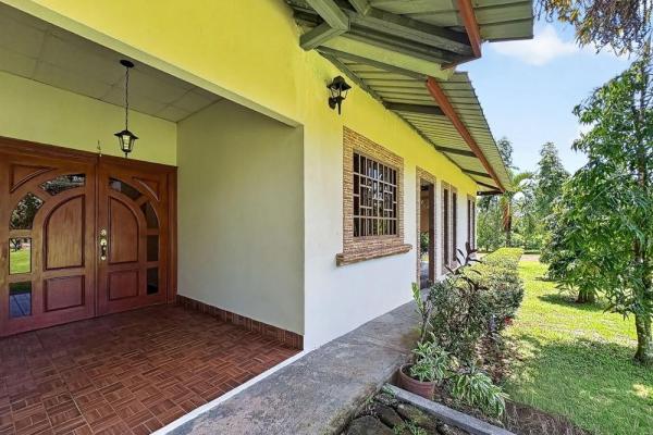 4-bedroom hacienda-style home in david