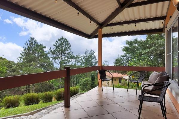 Beautiful house for sale -higlands altos del maria