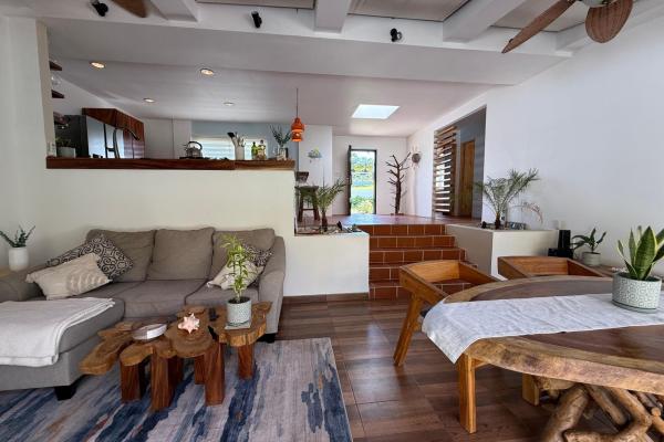 Casa privada con piscina y amplio terreno en coronado
